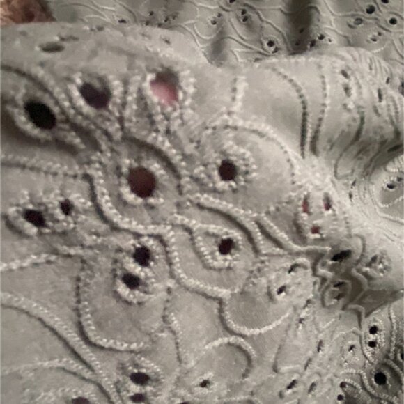 Nanette Lepore Eyelit Peplum Blouse-Short Sleeve-Green-Small-GUC - Picture 3 of 6